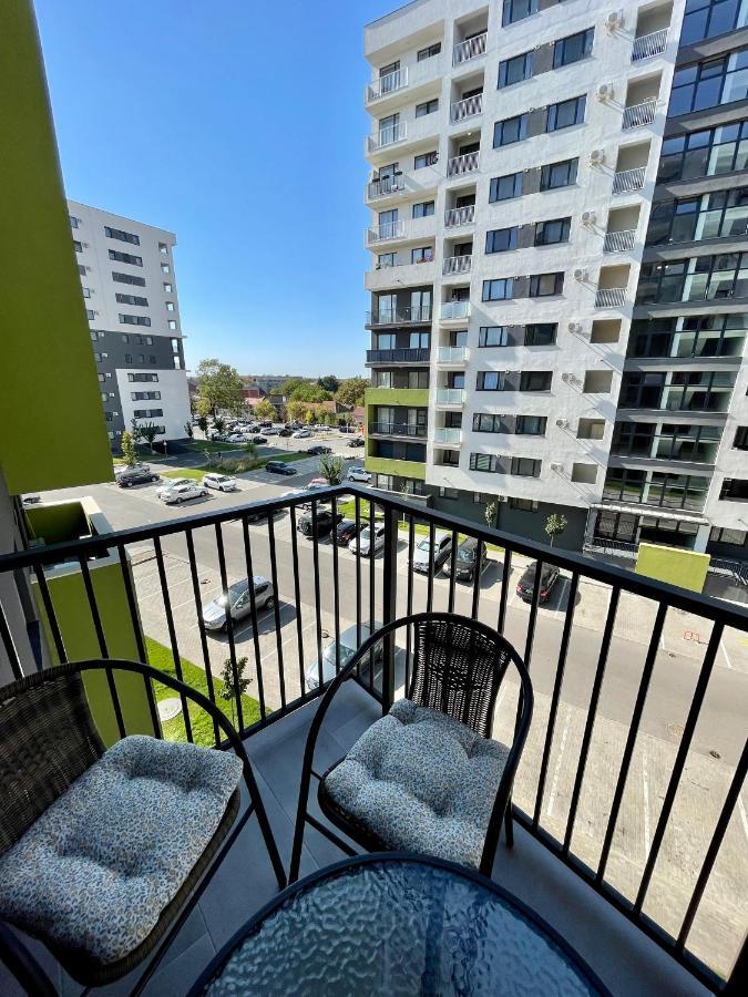 Cozy 1 Bedroom Apartment Oradea Buitenkant foto